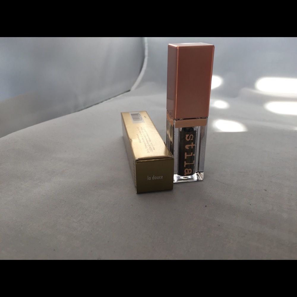 Stila Liquid Shimmer and Glow Liquid shadow